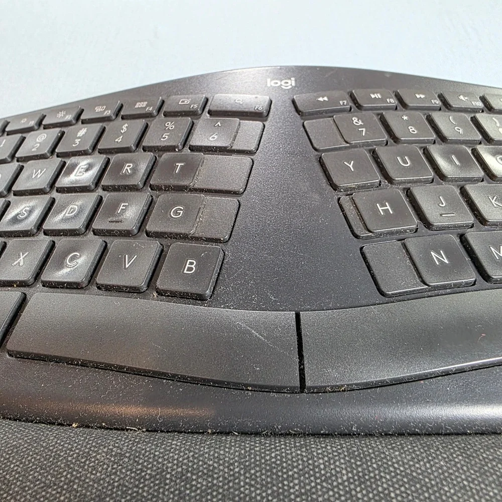 Logitech Ergo K860 Wireless Split Keyboard YR0072 Black Ergonomic Bluetooth USB